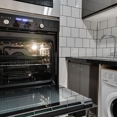1 Bedroom Swinley Apartment L Free Parking L Wigan Royal Infirmary L Haigh Hall L Central Location Ngoại thất bức ảnh